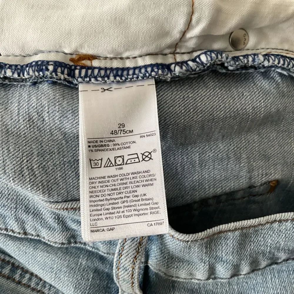 GAP Women’s Jean 3” Shorts size 29